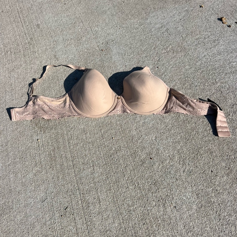 Women's Tan Lace Bra- Natori